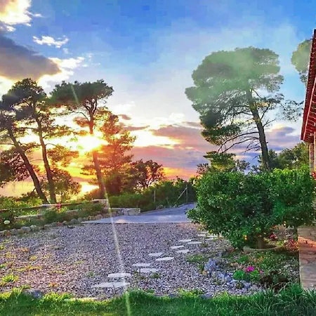 Hétvégi ház Fairytale Nerotriviá